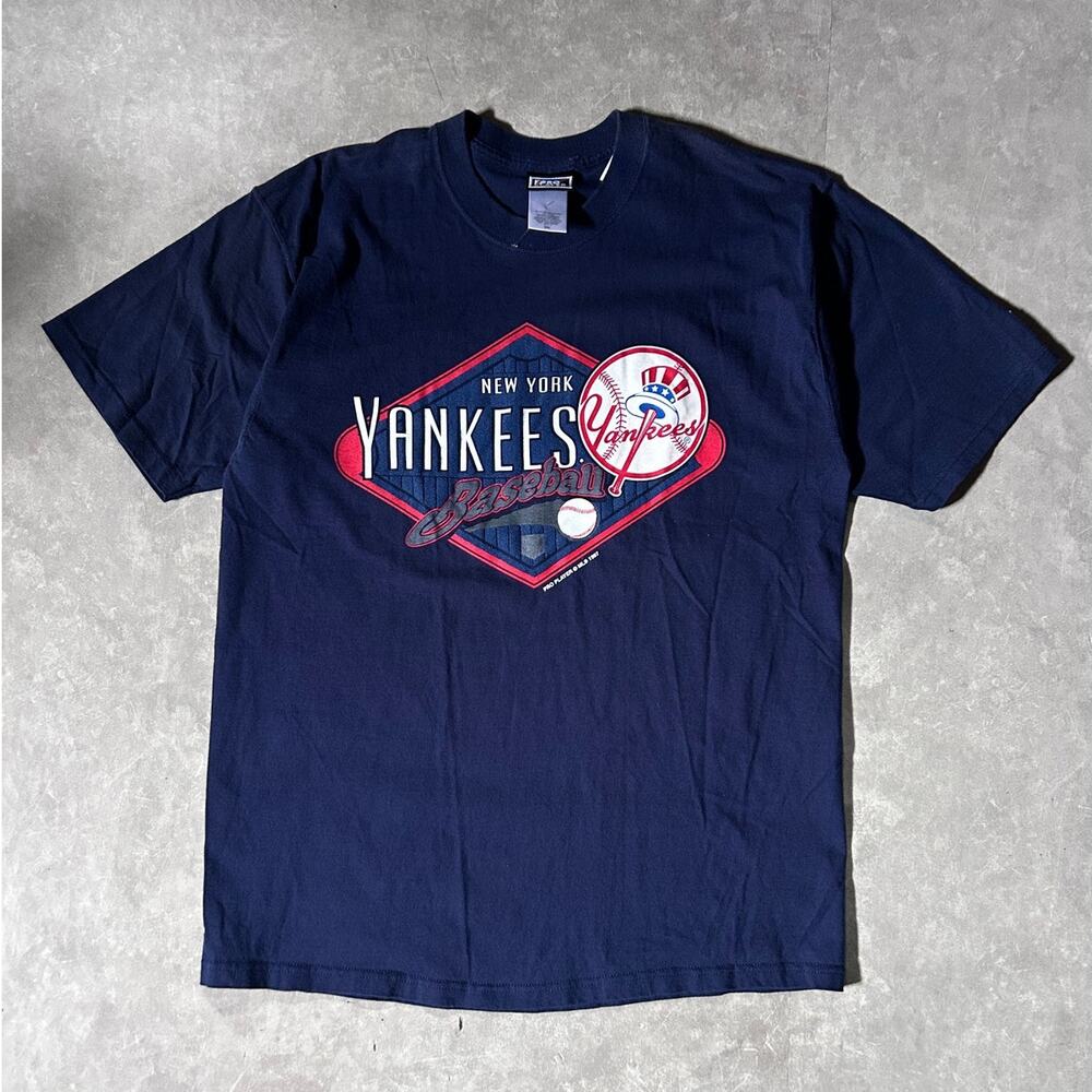 2000's Vintage New York Yankees Pro Player Navy T-Shirt -L